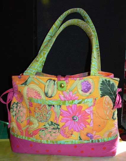 Art and Quilting in Camden and Hope » Blog Archive » Bow-Tucks Tote