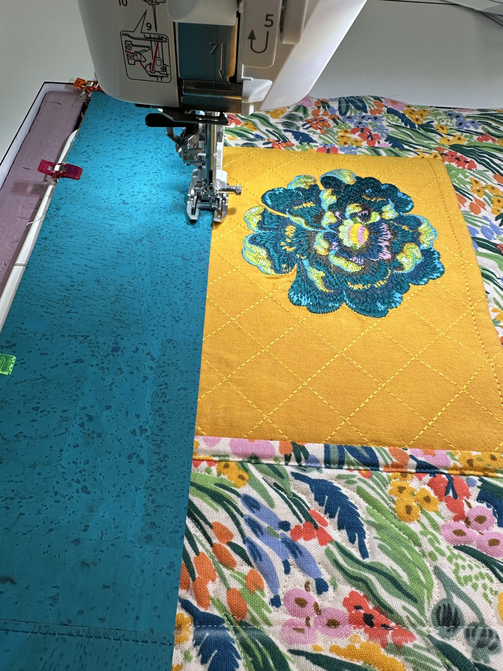 Less Bitching, More Stitching! - A Fiber Arts Blog: Product Review/Free  Giveaway - Q-Snap Frame for Needlework